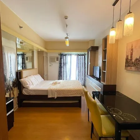 Modern Bayview Condo In 8 Adriatico